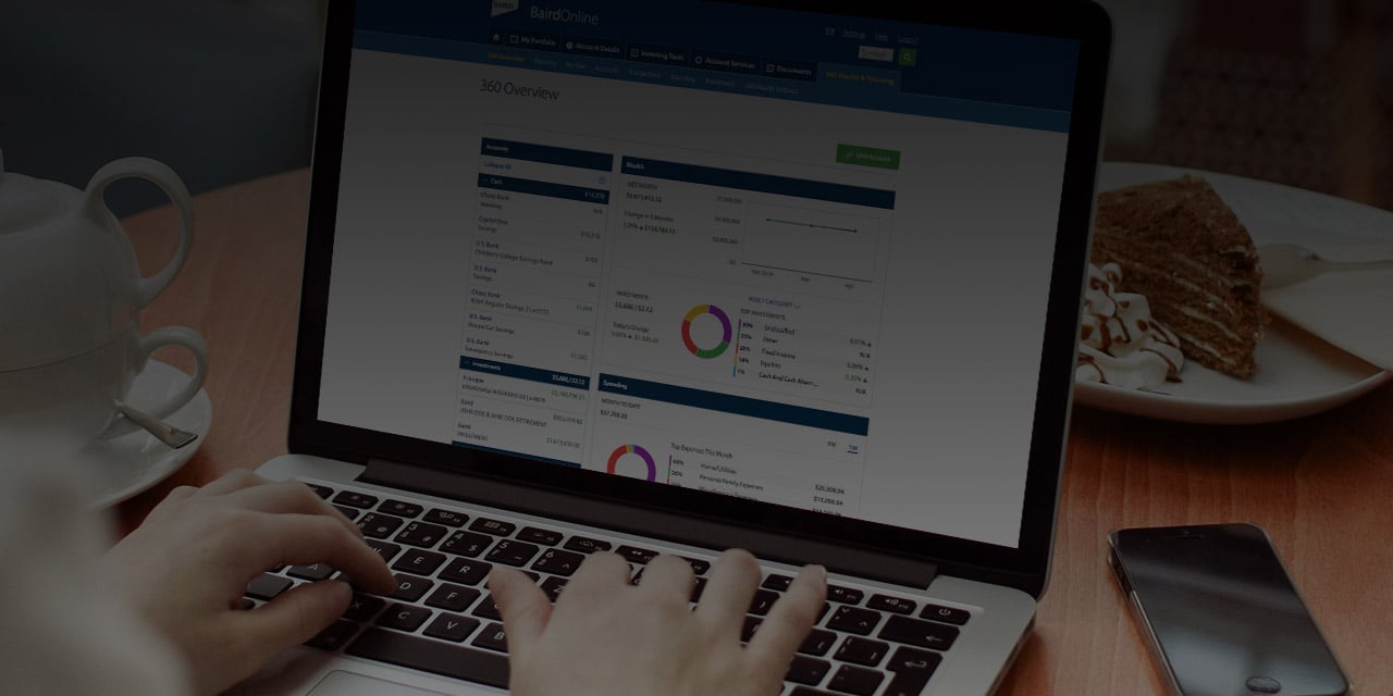 Individual looking at SilverPeak Strategic Capital Online on their laptop
